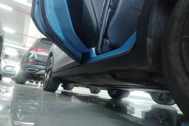 Used Volkswagen Tharu 2025 NewRui 300TSI Prestige Edition Left Side Sill
