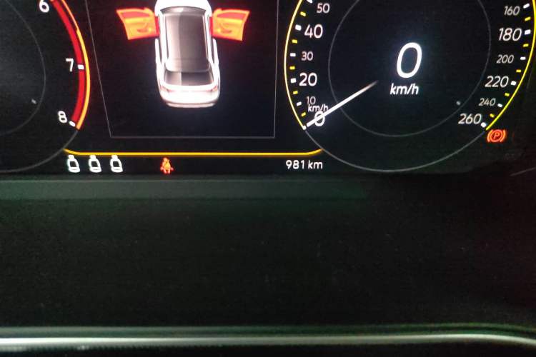 Used Volkswagen Tharu 2025 NewRui 300TSI Prestige Edition Odometer Close Up