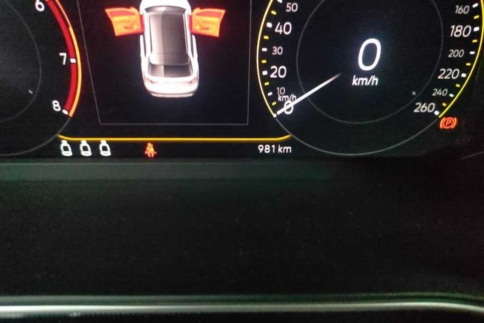 Used Volkswagen Tharu 2025 NewRui 300TSI Prestige Edition Odometer Close Up