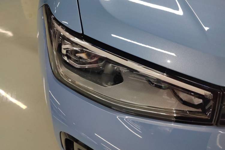 Used Volkswagen Tharu 2025 NewRui 300TSI Prestige Edition Right Front Headlight