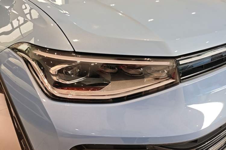 Used Volkswagen Tharu 2025 NewRui 300TSI Prestige Edition Right Front Headlight