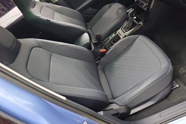 Used Volkswagen Tharu 2025 NewRui 300TSI Prestige Edition Right Front Seat