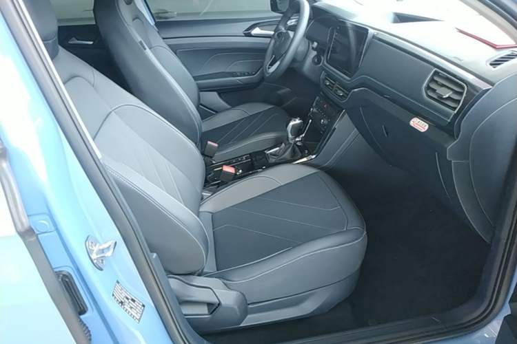 Used Volkswagen Tharu 2025 NewRui 300TSI Prestige Edition Right Front Seat