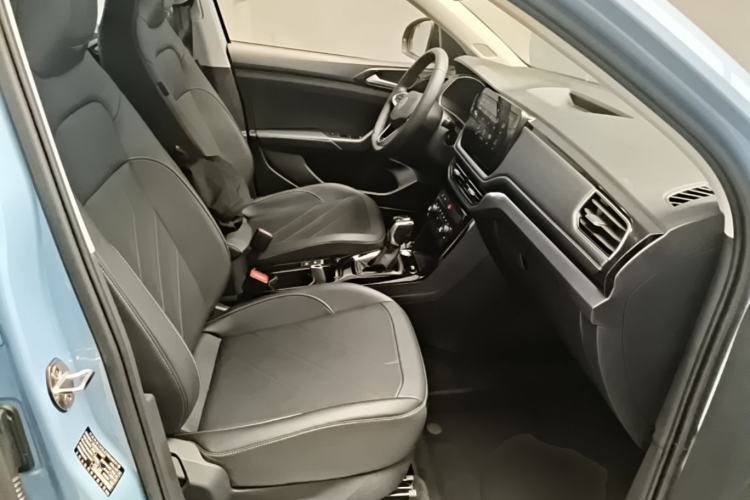 Used Volkswagen Tharu 2025 NewRui 300TSI Prestige Edition Right Front Seat