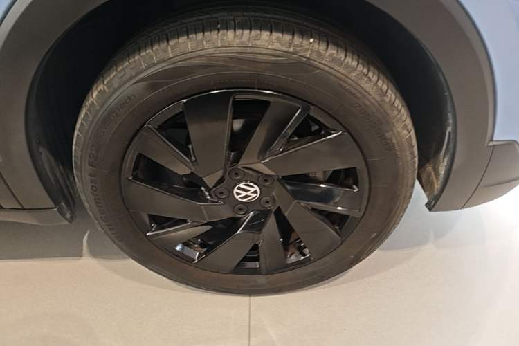 Used Volkswagen Tharu 2025 NewRui 300TSI Prestige Edition Right Front Wheel Hub