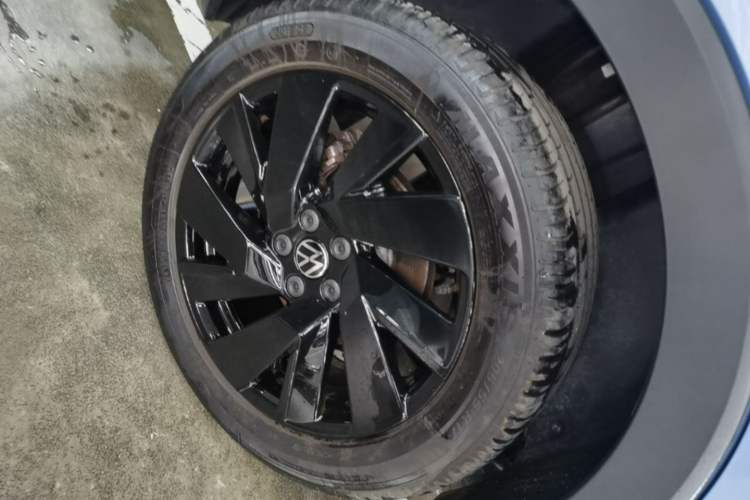 Used Volkswagen Tharu 2025 NewRui 300TSI Prestige Edition Right Rear Wheel Hub