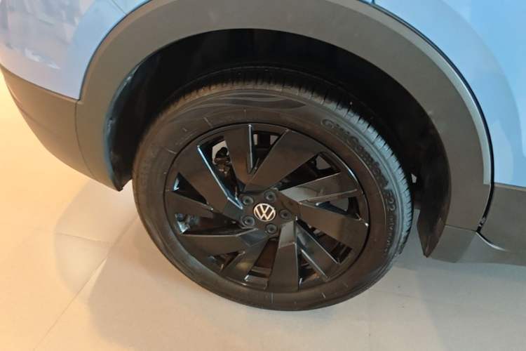 Used Volkswagen Tharu 2025 NewRui 300TSI Prestige Edition Right Rear Wheel Hub