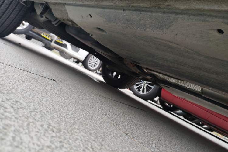 Used Volkswagen Tharu 2025 NewRui 300TSI Prestige Edition Right Side Sill