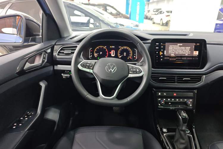 Used Volkswagen Tharu 2025 NewRui 300TSI Prestige Edition Steering Wheel