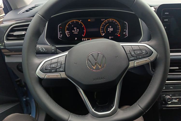Used Volkswagen Tharu 2025 NewRui 300TSI Prestige Edition Steering Wheel