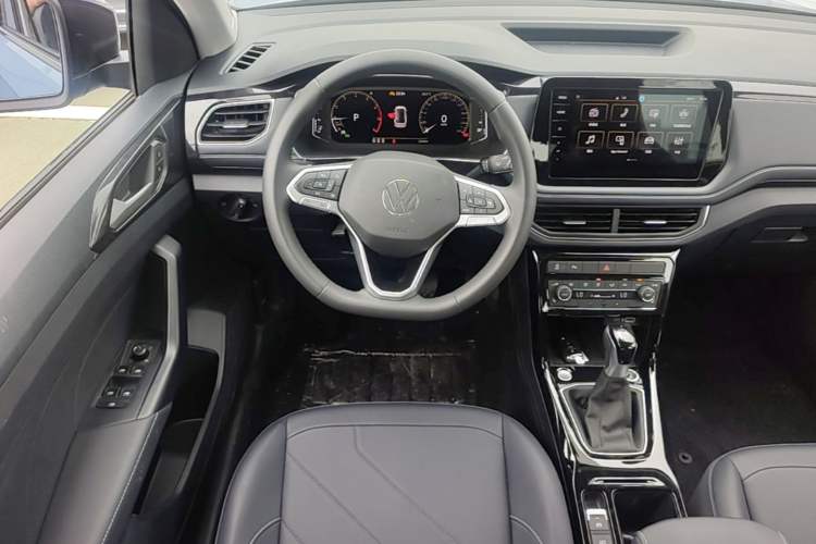 Used Volkswagen Tharu 2025 NewRui 300TSI Prestige Edition Steering Wheel