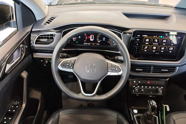 Used Volkswagen Tharu 2025 NewRui 300TSI Prestige Edition Steering Wheel