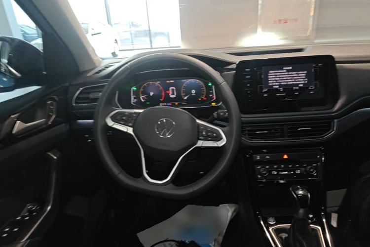 Used Volkswagen Tharu 2025 NewRui 300TSI Prestige Edition Steering Wheel