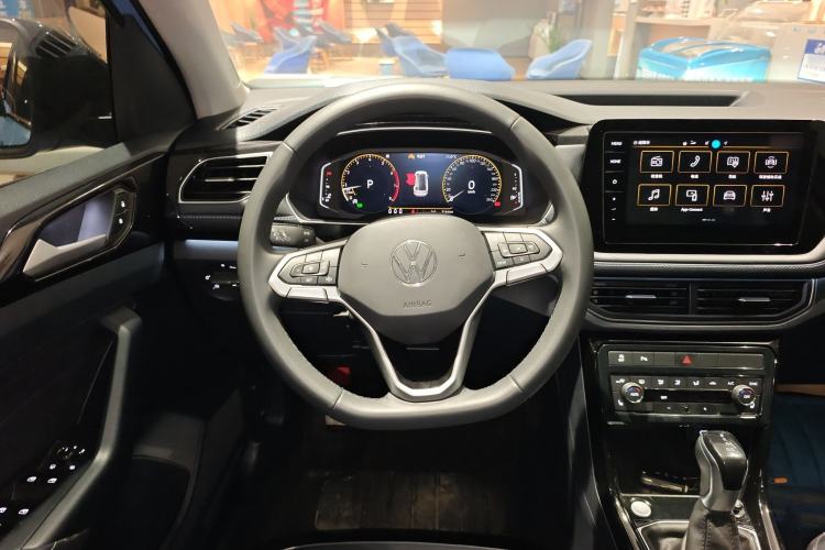 Used Volkswagen Tharu 2025 NewRui 300TSI Prestige Edition Steering Wheel