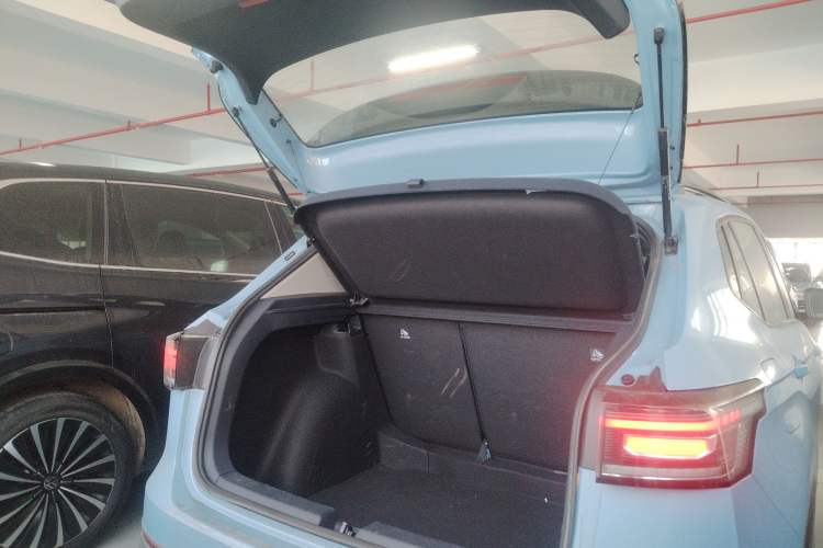 Used Volkswagen Tharu 2025 NewRui 300TSI Prestige Edition Trunk