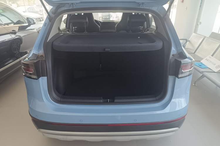 Used Volkswagen Tharu 2025 NewRui 300TSI Prestige Edition Trunk