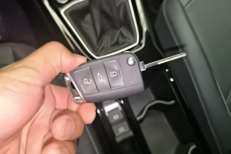 Used Volkswagen Tharu 2025 NewRui 300TSI Prestige Edition Vehicle Key