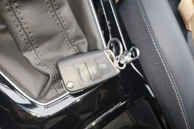 Used Volkswagen Tharu 2025 NewRui 300TSI Prestige Edition Vehicle Key