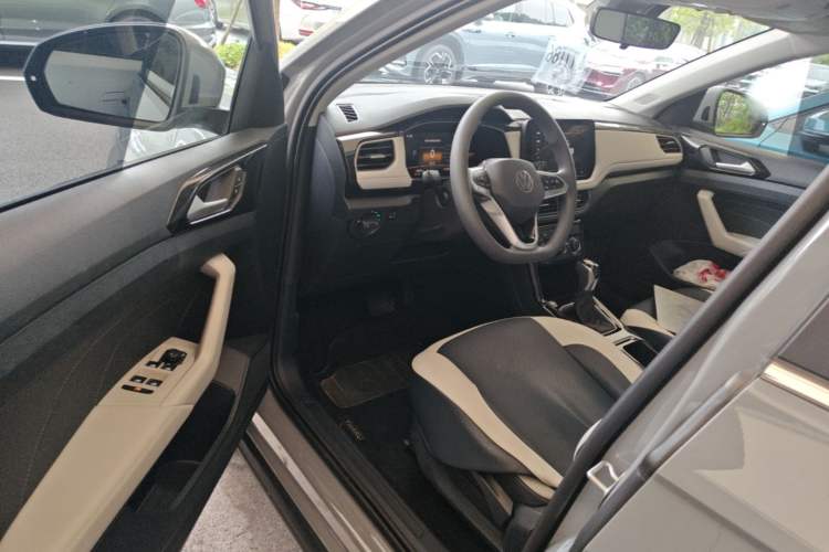 Used Volkswagen Tharu 2025 New Sharp 300TSI Ambitious Edition Driver Seat