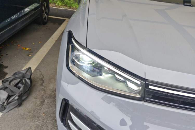 Used Volkswagen Tharu 2025 New Sharp 300TSI Ambitious Edition Right Front Headlight