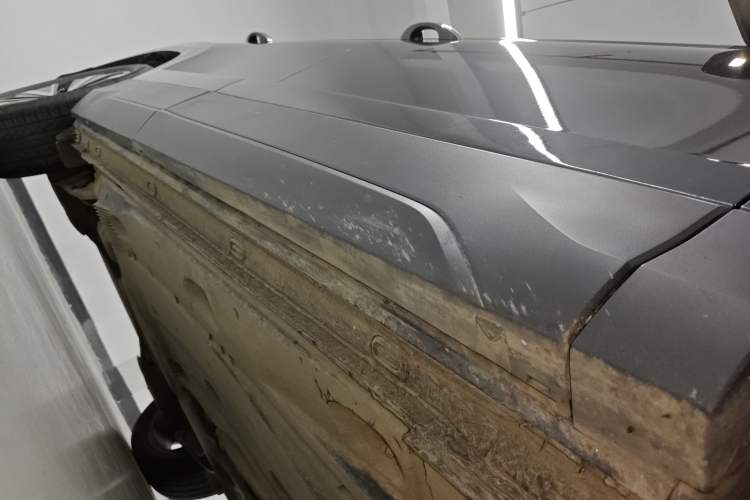 Used Volkswagen Tharu 2025 300TSI Two-Wheel-Drive Moonlight Edition Right Side Sill
