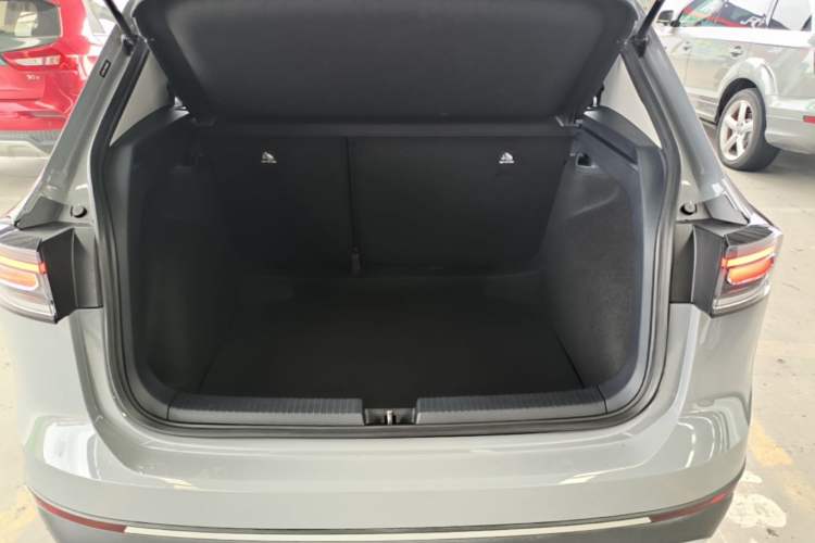 Used Volkswagen Tharu 2025 New Sharp 1.5L Sharp Edition Trunk