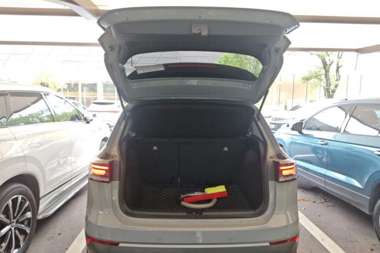Used Volkswagen Tharu 2025 New Sharp 300TSI Ambitious Edition Trunk