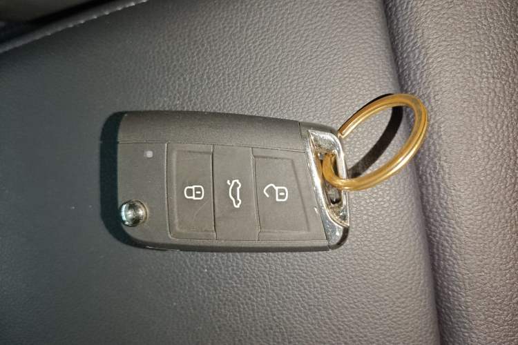 Used Volkswagen Tharu 2025 300TSI Two-Wheel-Drive Moonlight Edition Vehicle Key