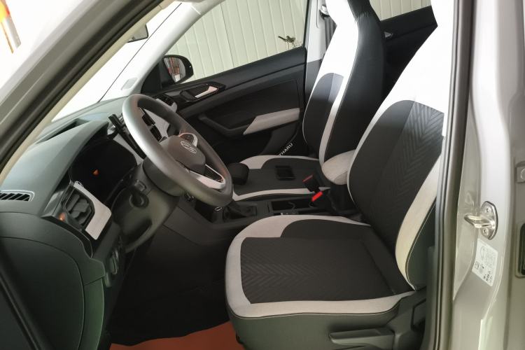 Used Volkswagen Tharu 2025 New Sharp 1.5L Sharp Edition Left Front Seat