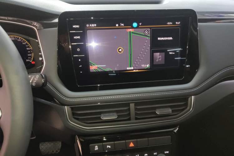 Used Volkswagen Tharu 2025 NewRui 300TSI Prestige Edition Audio And AC Panel