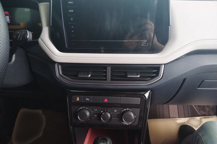 Used Volkswagen Tharu 2025 New Sharp 300TSI Ambitious Edition Audio And AC Panel