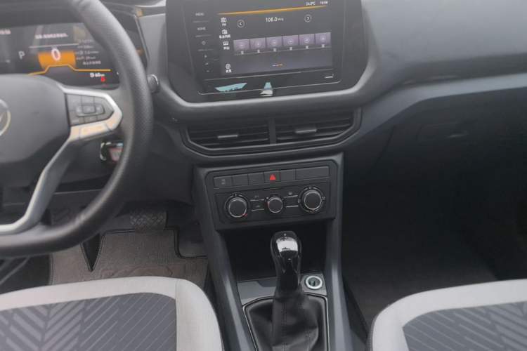Used Volkswagen Tharu 2025 New Sharp 1.5L Sharp Edition Audio And AC Panel