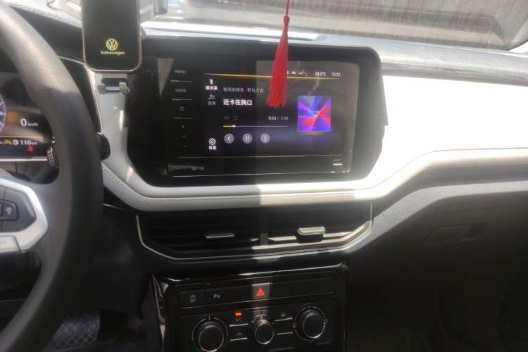 Used Volkswagen Tharu 2025 New Sharp 1.5L Ambitious Edition Audio And AC Panel