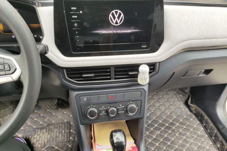 Used Volkswagen Tharu 2025 New Sharp 1.5L Sharp Edition Audio And AC Panel