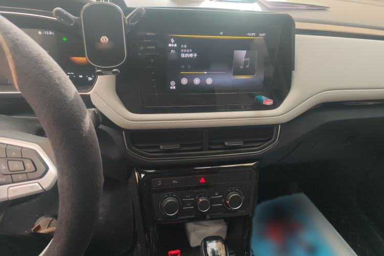 Used Volkswagen Tharu 2025 New Sharp 1.5L Ambitious Edition Audio And AC Panel