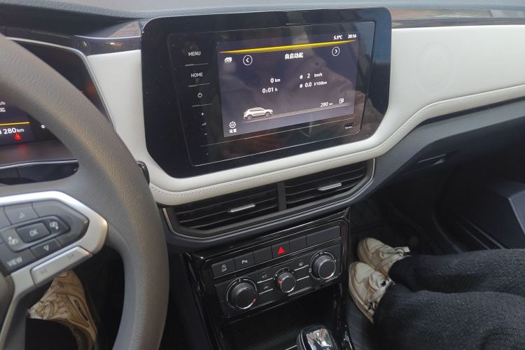 Used Volkswagen Tharu 2025 New Sharp 1.5L Ambitious Edition Audio And AC Panel
