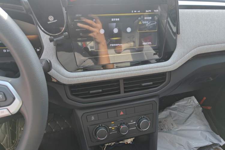 Used Volkswagen Tharu 2025 New Sharp 1.5L Sharp Edition Audio And AC Panel