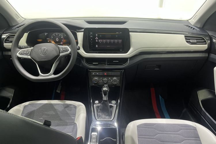 Used Volkswagen Tharu 2025 New Sharp 1.5L Ambitious Edition Center Console