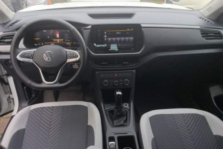Used Volkswagen Tharu 2025 New Sharp 1.5L Sharp Edition Center Console