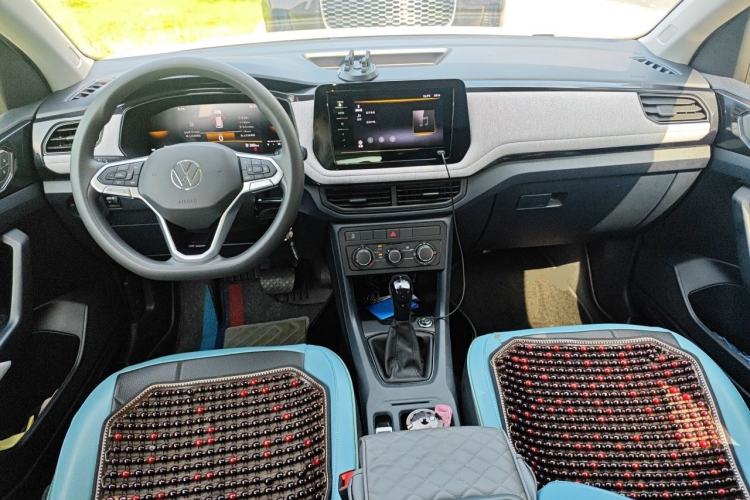 Used Volkswagen Tharu 2025 New Sharp 1.5L Sharp Edition Center Console