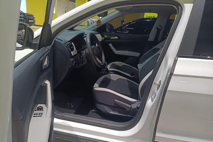 Used Volkswagen Tharu 2025 New Sharp 300TSI Ambitious Edition Driver Seat