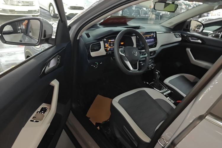 Used Volkswagen Tharu 2025 New Sharp 1.5L Ambitious Edition Driver Seat