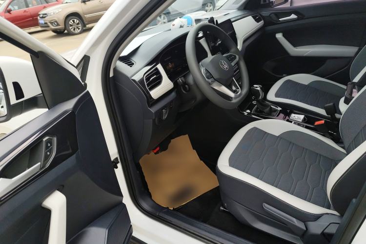 Used Volkswagen Tharu 2025 New Sharp 300TSI Ambitious Edition Driver Seat