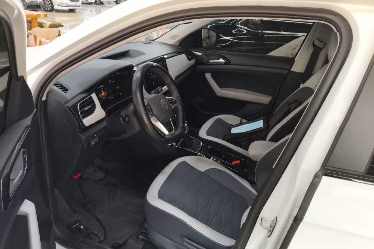 Used Volkswagen Tharu 2025 New Sharp 1.5L Ambitious Edition Driver Seat
