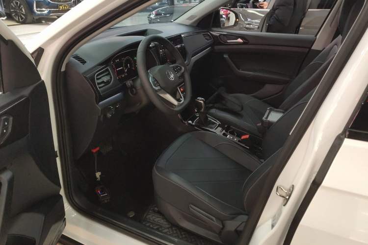 Used Volkswagen Tharu 2025 NewRui 300TSI Prestige Edition Driver Seat