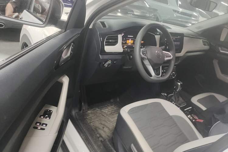 Used Volkswagen Tharu 2025 New Sharp 300TSI Ambitious Edition Driver Seat