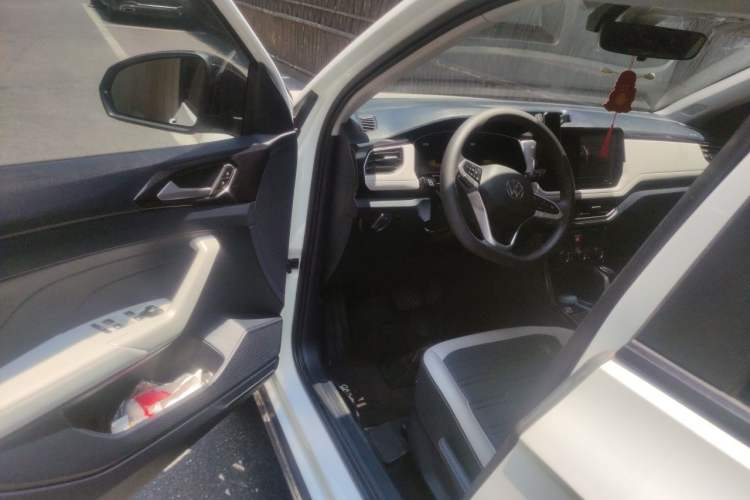 Used Volkswagen Tharu 2025 New Sharp 1.5L Ambitious Edition Driver Seat