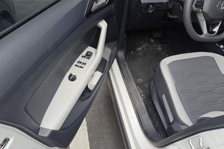 Used Volkswagen Tharu 2025 New Sharp 1.5L Ambitious Edition Driver Seat
