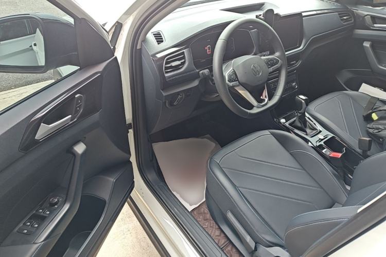 Used Volkswagen Tharu 2025 NewRui 300TSI Prestige Edition Driver Seat