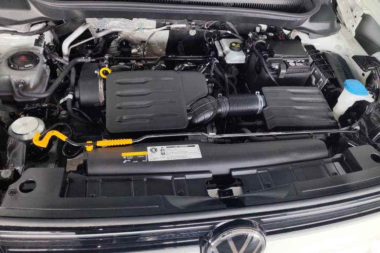 Used Volkswagen Tharu 2025 New Sharp 1.5L Ambitious Edition Engine Bay